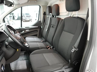 Ford Transit Custom Ford Transit Custom 131pk L2H1 Trend Trekhaak Camera Cruise control Airco Parkeersensoren 3-Zits Euro6 - afbeelding nr 16