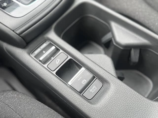 Honda HR-V Honda HR-V 1.5 e:HEV Elegance Navigatie, Voorstoelen verwarmd, Camera , All-in Rijklaarprijs - afbeelding nr 30