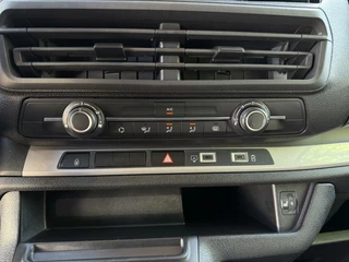 Peugeot Expert Peugeot Expert Bestel 2.0 BlueHDI 145 S&S L3|Automaat|Camera|Trekhaak|Stoelverwarming|Standkachel|Carplay|Houtenvloer| - afbeelding nr 17