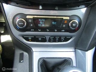 Ford Focus Ford Focus 1.6 EcoBoost Titanium | PDC, Stoelverwarming, Trekhaak - afbeelding nr 17