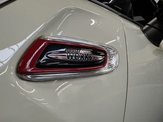 MINI Cooper Mini Cooper 2.0 Cooper S Serious Business Volledig JCW! Automaat Navigatie Head up Display Uitlaatdemper met kleppen - afbeelding nr 3