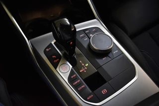 BMW 3 Serie LEDER/NAVI/CARPLAY - afbeelding nr 20