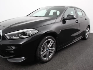 BMW 1 Serie BMW 1-serie 118i M-Sport Climate Control Adeptive cruise control Stoelverwarming LED Parkeersensoren Apple carplay / Andriod auto - afbeelding nr 29