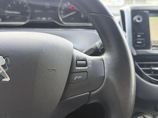 Peugeot 208 Peugeot 208 1.2 PureTech Signature Navi,Airco,Cruise,PDC,Trekhaak,Carplay,Elek ramen,N.A.P,Nieuwe APK bij Aflevering - afbeelding nr 16