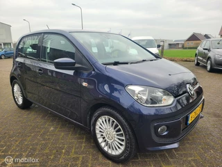 Volkswagen up! Volkswagen Up! 1.0 High up! BlueMotion,navi,airco,lm. - afbeelding nr 6