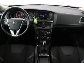 Volvo V40 Volvo V40 2.0 T2 Nordic+ | Stoelverwarming | Trekhaak |  Standkachel | Navigatie | Full LED | Verwarmde voorruit | Bluetooth | Climate control - afbeelding nr 7