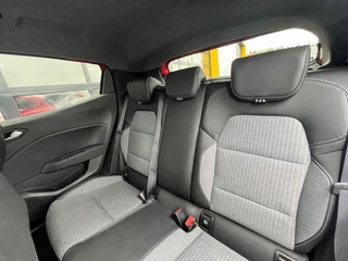 Renault Clio Renault Clio 1.0 TCe 90 Techno Camera 360 Adaptive Cruise Groot Scherm - afbeelding nr 29