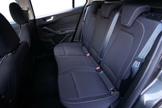Ford Focus Ford Focus Wagon 1.0 EcoBoost Titanium Business, NL, trekh. - afbeelding nr 6