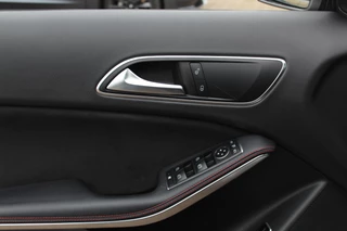 Mercedes-Benz GLA Mercedes-Benz GLA 180 Business Solution AMG / Camera / Apple CarPlay / Half leder / 19'' / Navigatie / Stoelverwarming / Cruise Control - afbeelding nr 33