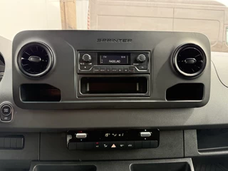 Mercedes-Benz eSprinter Mercedes-Benz eSprinter 55kWh L2H2 Automaat AC Camera Stoelverwarming - afbeelding nr 13