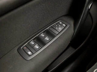 Renault Mégane Estate 141Pk Automaat (APPLE CARPLAY, VIRTUAL COCKPIT, NAVIGATIE, CLIMATE, GETINT GLAS, SPORTSTOELEN, TREKHAAK, PARKEERSENSOREN, CRUISE, NIEUWSTAAT) - afbeelding nr 21