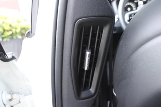 Volvo V60 Volvo V60 2.0 T6 340PK RECHARGE AWD R-DESIGN **NIEUWSTAAT!** | ELEKTRISCH BEDIENBARE VOORSTOELEN MET GEHEUGEN OP BESTUURDERSSTOEL | 18