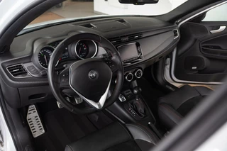Alfa Romeo Giulietta Alfa Romeo Giulietta 1.750 Turbo Veloce QV 240PK 2e Eig Carbon Panoramadak Kuipstoelen CarPlay Stoelverw. Full option - afbeelding nr 6