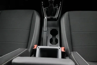 Volkswagen T-Cross Volkswagen T-Cross 1.0 TSI Life | Cruise Adapt | DAB | Carplay - afbeelding nr 29