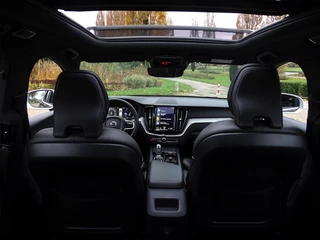 Volvo XC60 Volvo XC60 2.0 T8 408PK TE AWD / Inscription / R-Design / LED - afbeelding nr 11