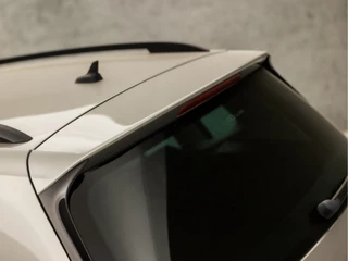 Volkswagen Golf Sportsvan Automaat (NAVIGATIE, CLIMATE, STOELVERWARMING, ADAPTIVE CRUISE, SPORTSTOELEN, PARKEERSENSOREN, GETINT GLAS, LM VELGEN, NIEUWE APK, NIEUWSTAAT) - afbeelding nr 27