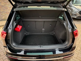 Volkswagen Tiguan Volkswagen Tiguan 1.5 TSI Automaat R-Line Panodak 20 Inch LED - afbeelding nr 24