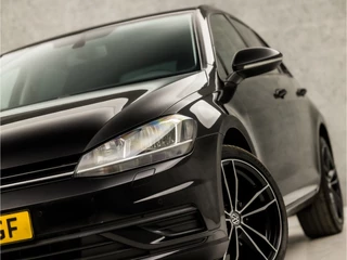 Volkswagen Golf Automaat (APPLE CARPLAY, CLIMATE, STOELVERWARMING, SPORTSTOELEN, LM VELGEN, GETINT GLAS, CRUISE, NIEUWSTAAT) - afbeelding nr 33