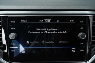 Volkswagen T-Roc Volkswagen T-Roc Cabrio 1.5 TSI R-Line ACC CarPlay Virtual Cockpit 18