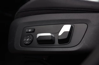 BMW X4 BMW X4 M40i M Sport / PANODAK / HUD / KEYLESS / DODEHOEK / CAMERA / 21'' - afbeelding nr 14