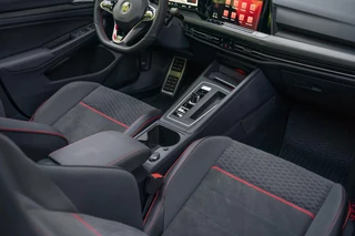 Volkswagen Golf Volkswagen Golf 2.0 TSI GTI Clubsport 45 Jahre Akra Pano DSG - afbeelding nr 23
