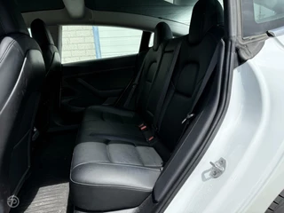 Tesla Model 3 Tesla Model 3 Standard RWD Plus 60 kWh Trekhaak 19