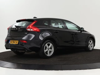 Volvo V40 Volvo V40 1.6 T2 Momentum | Stoelverwarming | Trekhaak |  Xenon | Climate control | Cruise control | Parkeerhulp | Bluetooth - afbeelding nr 24