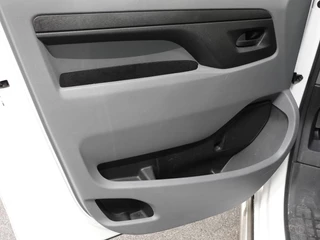 Opel Vivaro Opel Vivaro Combi 1.5 CDTI L2H1 Cruise Control  Parkeersensoren Achter  Bluetooth Airco Voor en Achter  Schuifdeur Rechts en Links - afbeelding nr 10