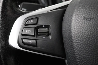 BMW 2 Serie BMW 2-serie Active Tourer 225i xDrive M Sport (PANORAMADAK, TREKHAAK, STOELVERWARMING, HEAD-UP, PARKEERSENSOREN, NAVIGATIE) - afbeelding nr 6