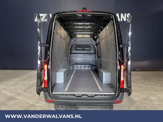 Mercedes-Benz Sprinter Mercedes-Benz Sprinter 317 CDI 170pk L3H2 Euro6 Airco | Camera | Apple Carplay | Android Auto Cruisecontrol, Parkeersensoren, Stoelverwarming, Bijrijdersbank, MBUX - afbeelding nr 3