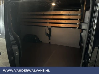 Renault Trafic Renault Trafic 1.6 dCi 125 pk L2H1 Euro6 Airco | Navigatie | Trekhaak | Cruisecontrol | Parkeersensoren Bijrijdersbank - afbeelding nr 9