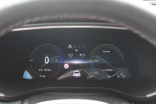 Renault Arkana Renault Arkana 1.6 E-Tech Hybrid 145 R.S. Line / Trekhaak / Panoramadak / Camera / Leder / 18'' / Bose / Keyless / Sfeerverlichting / Navigatie / Dodehoek / DAB / ACC / Stoelverwarming - afbeelding nr 19