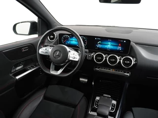 Mercedes-Benz B-Klasse Mercedes-Benz B-Klasse 180 AMG // Panoramadak // Camera // Augemented Reality // Carplay // Elek. Achterklep // Night Pakket // Cruise Control - afbeelding nr 18