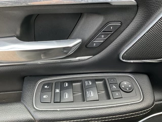 Dodge Ram 1500 Dodge Ram 1500 5.7 V8 4x4 Crew Cab Laramie Pano Full Navi SideSteps Trekhaak Luchtvering - afbeelding nr 20