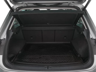Volkswagen Tiguan *ADAPTIVE-CRUISE | NAVI-FULLMAP | KEYLESS | CAMERA | BLINDSPOT | COMFORT-SEATS | ECC | PDC | 17''ALU* - afbeelding nr 10