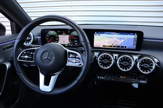 Mercedes-Benz A-Klasse Mercedes-Benz A-Klasse 250 e Luxury Sfeer verlichting / Widescreen / Camera / Carplay / - afbeelding nr 17