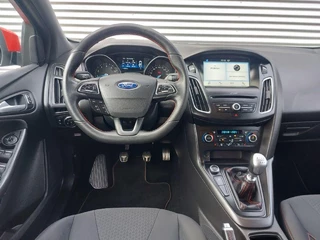 Ford Focus Ford Focus 1.5 135KW/184PK ST line, applecarplay/android,airco,cruise,stoelverwarming,parkeersensoren achter, - afbeelding nr 9