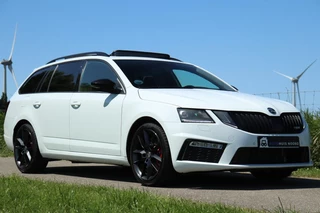 Škoda Octavia Skoda Octavia Combi 2.0 TSI RS / 230PK! / DSG / Pano / Canton / Camera / Trekhaak / 18