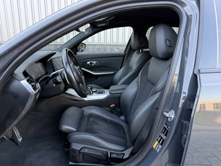BMW 3 Serie BMW 3 Serie Touring 330e M-Sport DRAVITGRAU PANO/LASER/HEAD-UP/ADAPTIVE M-ONDERSTEL/KEYLESS/19