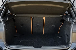 BMW 1 Serie BMW 1 Serie M140i Shadow Schuifdak H/K Stuurverw Camera CarPlay Leer - afbeelding nr 6