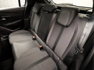 Peugeot 208 Peugeot 208 1.2 PureTech Allure Deluxe (VIRTUAL COCKPIT, APPLE CARPLAY, GROOT NAVI, 360 CAMERA, LEDER, SPORTSTOELEN, GETINT GLAS, LM VELGEN, CRUISE, KEYLESS, NIEUWE APK, NIEUWSTAAT) - afbeelding nr 15
