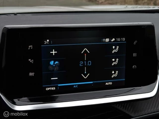 Peugeot 2008 PEUGEOT 2008 1.2 PURETECH AUTOMAAT/CAMERA/FULL LED/KEYLESS/CARPLAY/LANE ASSIST/16''LMV - afbeelding nr 34