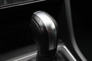 Volkswagen Touran Climate, ACC, Stoelverwarming, Elektrische Achterklep, Trekhaak, 18'' - afbeelding nr 49