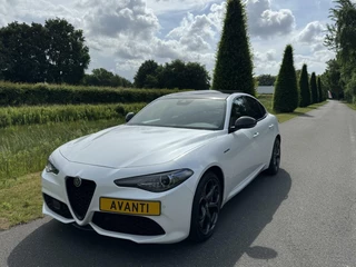 Alfa Romeo Giulia Alfa Romeo Giulia 2.0 T Veloce Q4 280pk, My21, Parelmoer! - afbeelding nr 2