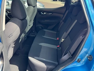 Nissan QASHQAI Nissan QASHQAI 1.3 DIG-T 140pk N-CONNECTA CARPLAY/PANODAK/360CAMERA/1e EIG/NL-AUTO - afbeelding nr 17