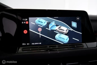 Volkswagen Golf Volkswagen Golf 1.4 eHybrid  245pk GTE pano|IQ-led|nav|cam|dab|acc|lmv18 - afbeelding nr 16
