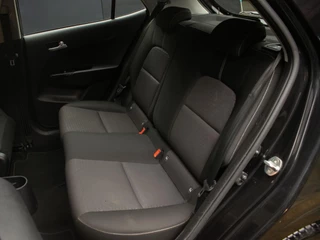 Kia Picanto Kia Picanto 1.0 CVVT ComfortPlusLine BLACK EDITION (APPLECARPLAY,NAVI,LED,CAMERA,SPORTSTOELEN,LM VELGEN,ELECTRISCH PAKKET,PDC) - afbeelding nr 20