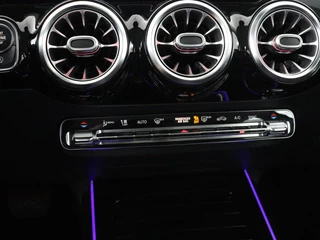Mercedes-Benz B-Klasse Mercedes-Benz B-klasse 180 Business Solution Luxury | Leder |  Stoelverwarming | Carplay | Sfeerverlichting | Camera | Widescreen | Full LED | Navigatie - afbeelding nr 29