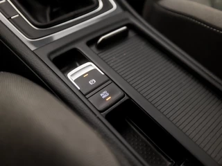Volkswagen Golf (APPLE CARPLAY, GROOT NAVI, CLIMATE, STOELVERWARMING, DYNAMISCHE KNIPPERLICHTEN, ALCANTARA SPORTSTOELEN, ADAPTIVE CRUISE, PARKEERSENSOREN, LM VELGEN, NIEUWSTAAT) - afbeelding nr 26