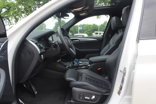 BMW iX3 BMW iX3 High Executive 80 kWh / Panoramadak / 360Camera / Head-up / 20'' / Leder / Harman Kardon / Sfeerverlichting / Dodehoek / DAB / Stoelverwarming / ACC - afbeelding nr 10
